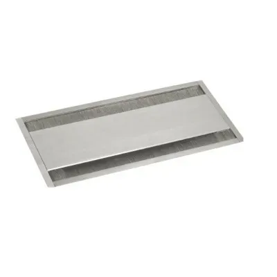 DOUBLE-UP: Kaseta z klapką odchylaną w dwie strony, 6 modułów 45x45 mm. Głębokość: 115 mm. Maksymalna grubość blatu: 60 mm. Kolor: szare aluminium. DS.60.02