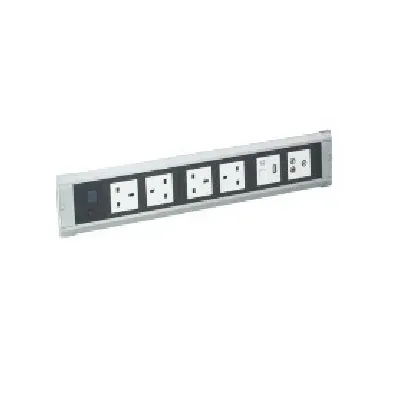 Panel do montażu 6 modułów 45x45mm. Posiada przycisk ON/OFF. Wymiary: zewnętrzne: 490x95 mm, montażowe: 465x75mm. Kolor: szare aluminium. DS.80.01