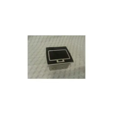 POP-UP, 1,5 modułu 45x45 mm. Wymiary: zewnętrzne 120x120 mm, montażowe 101x151 mm. Kolor: czarny. PP.10.02